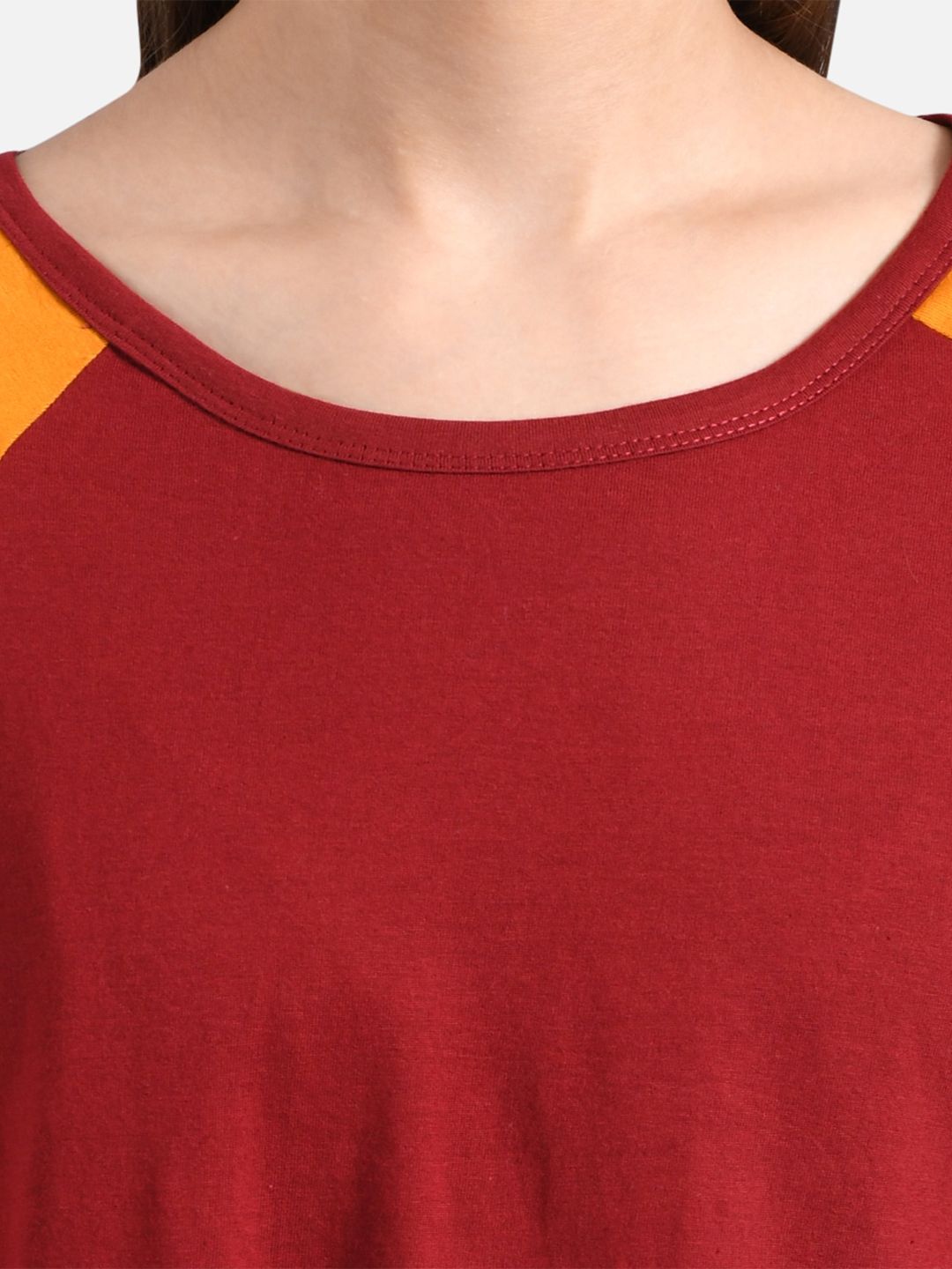 Kotty Women Maroon Solid Round Neck T-shirt