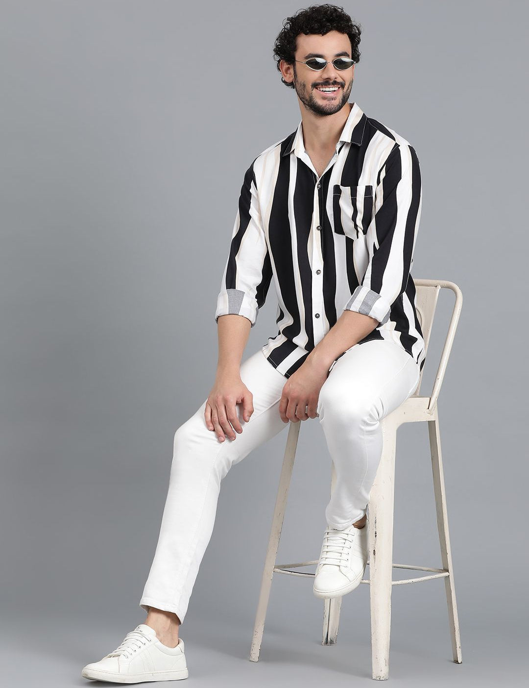 Kotty Men Spread Collar Striped Casual Shirt