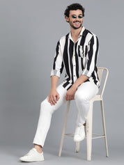 Kotty Men Spread Collar Striped Casual Shirt