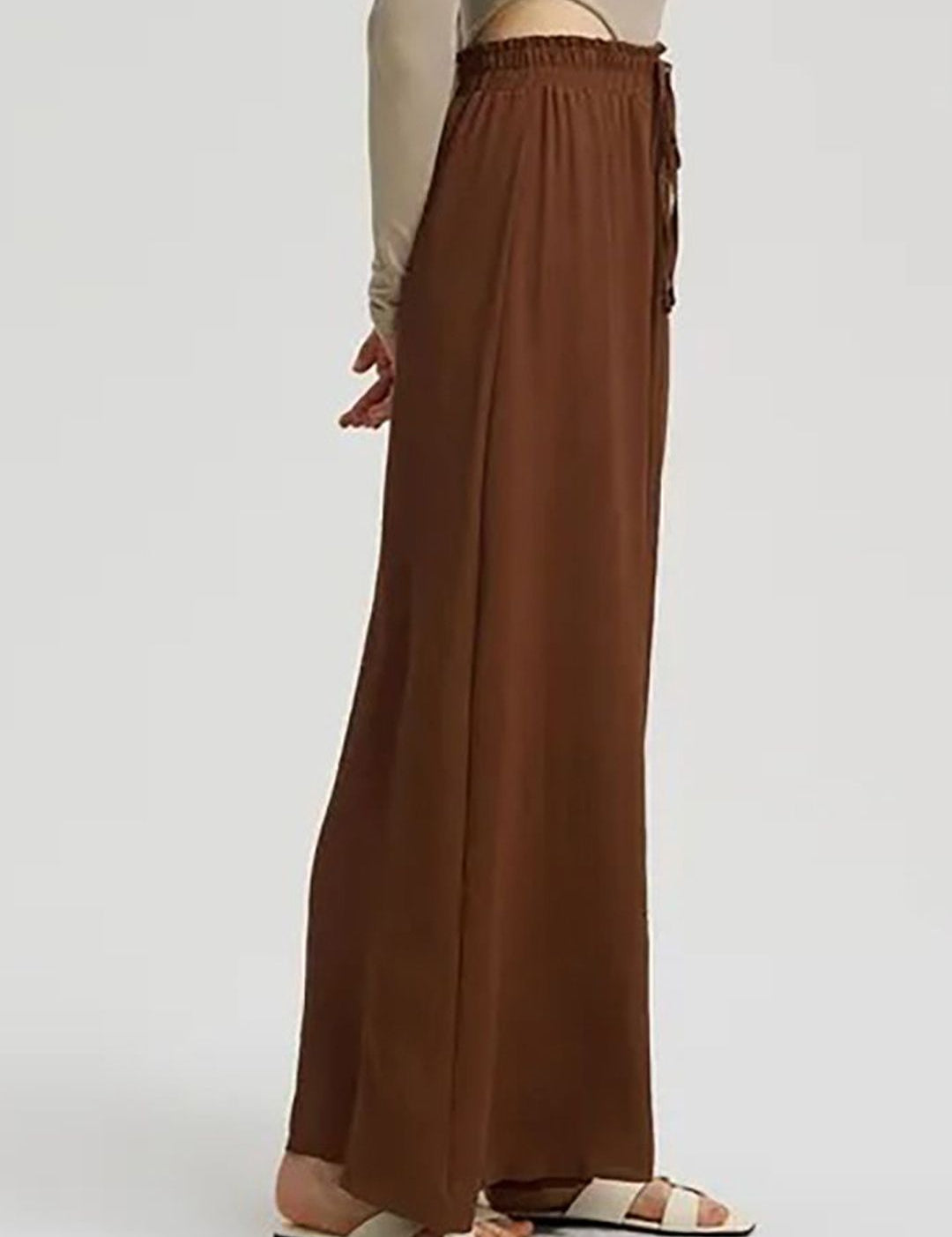 Kotty Women High-Rise Easy Wash Loose-Fit Pleated Wide Leg Trousers