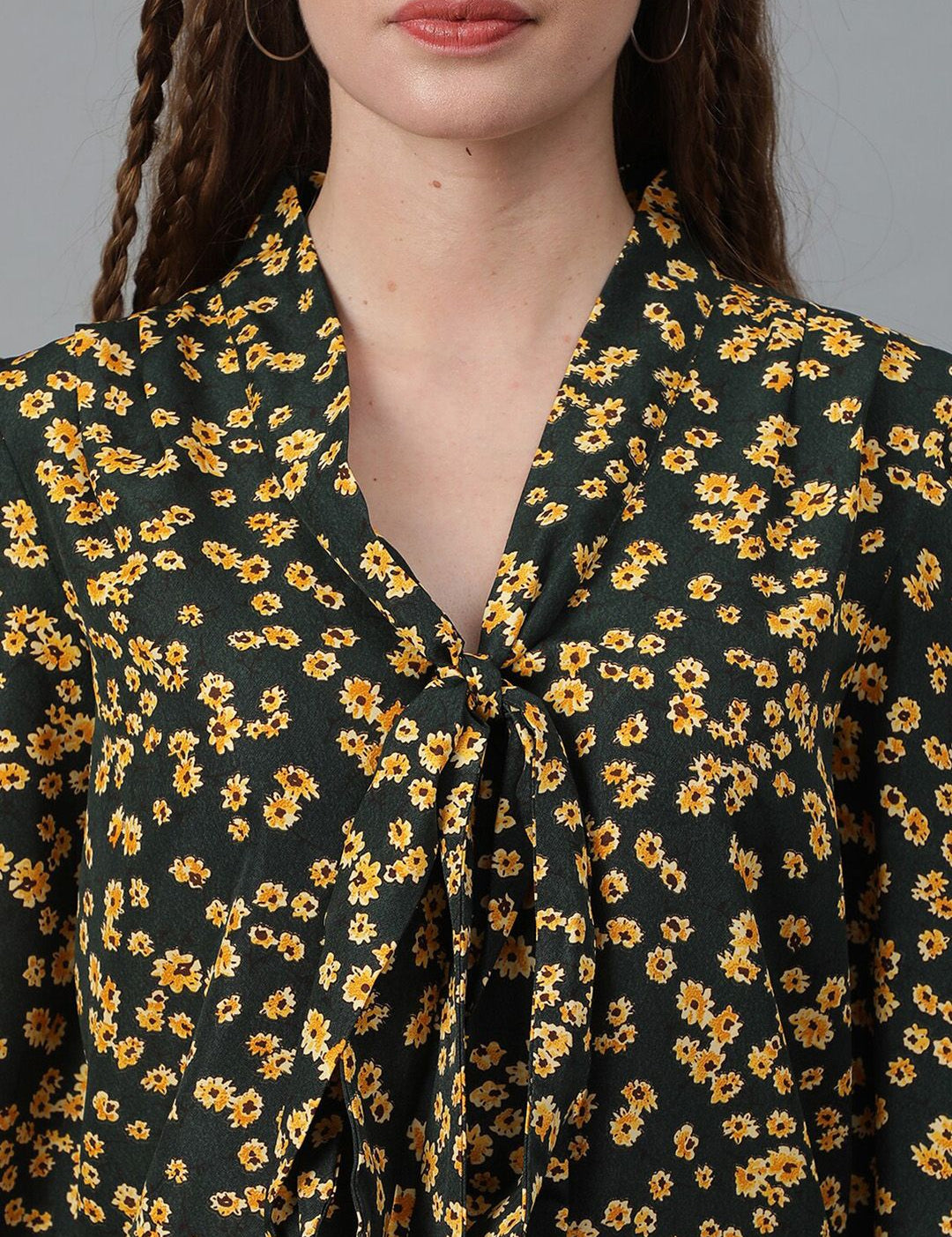 Kotty Floral Printed Tie-Up Neck Cuffed Sleeves Regular Top