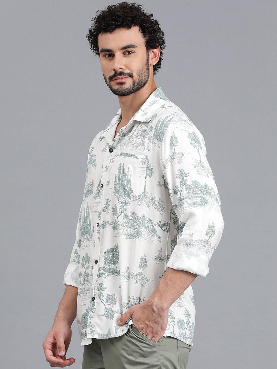 Kotty New Relaxed Fit Abstract Printed Cutaway Collar Casual Shirt