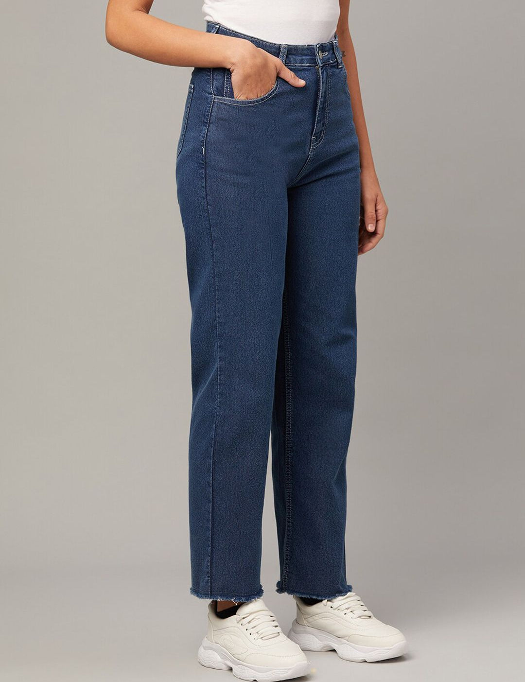 Kotty Women Jean Straight Fit High-Rise Jeans