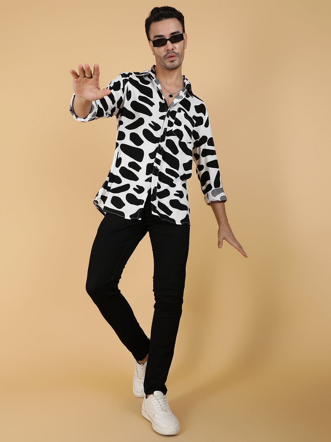 Kotty Men Relaxed Spread Collar Graphic Printed Cotton Casual Shirt