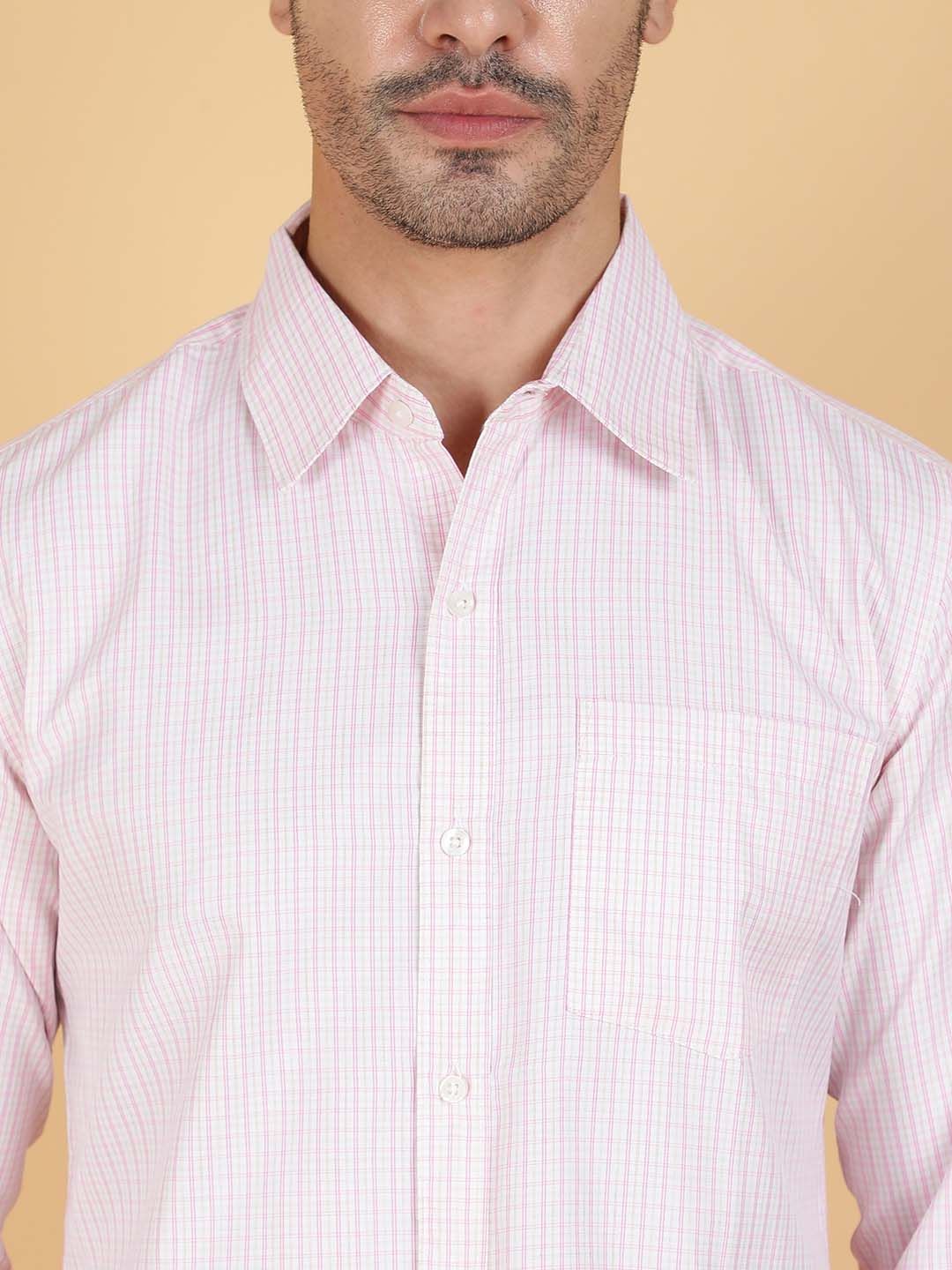 Kotty Men Relaxed Spread Collar Graphic Printed Casual Shirt