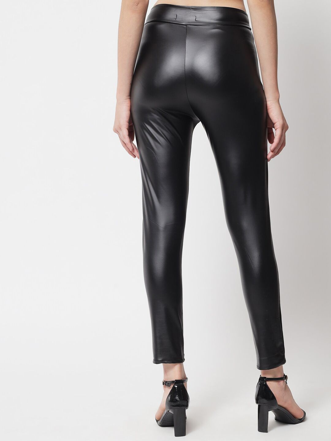 Kotty Women Black Relaxed Skinny Fit Trousers