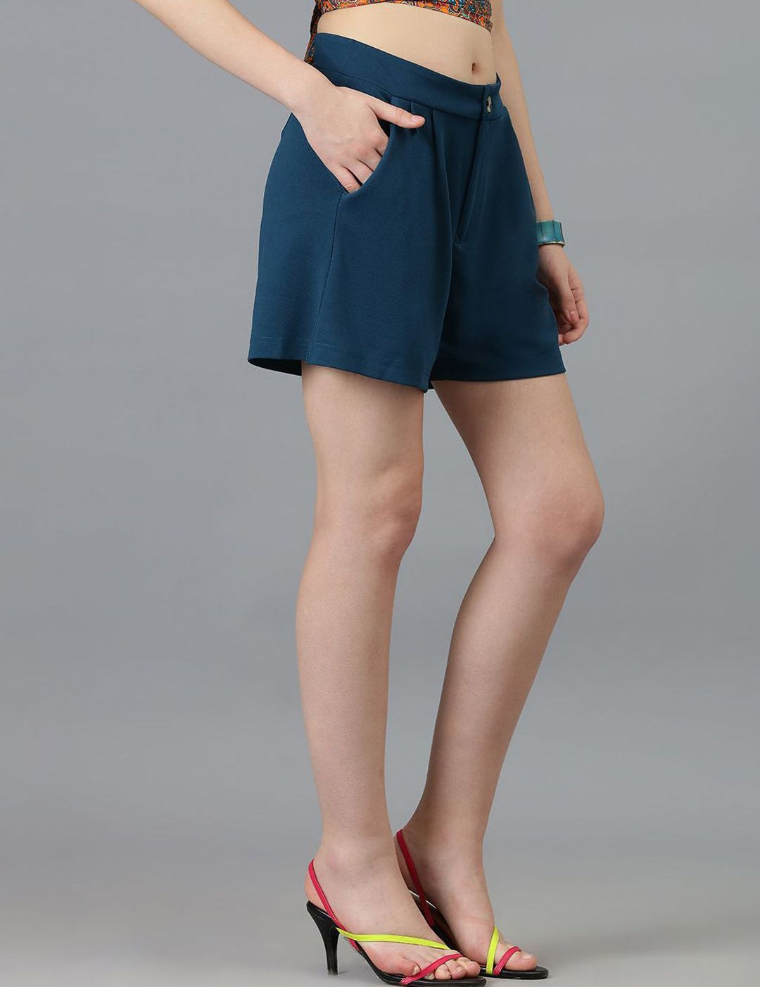 Kotty Women Solid High-Rise Regular Fit Shorts