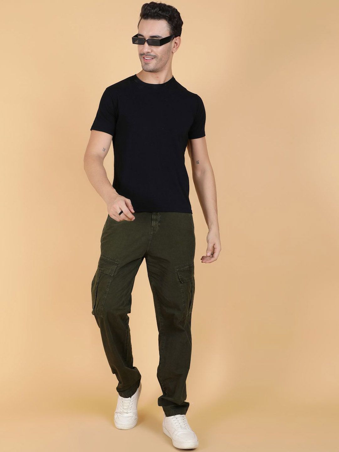 Kotty Men Solid Easy Wash Cargos Trousers
