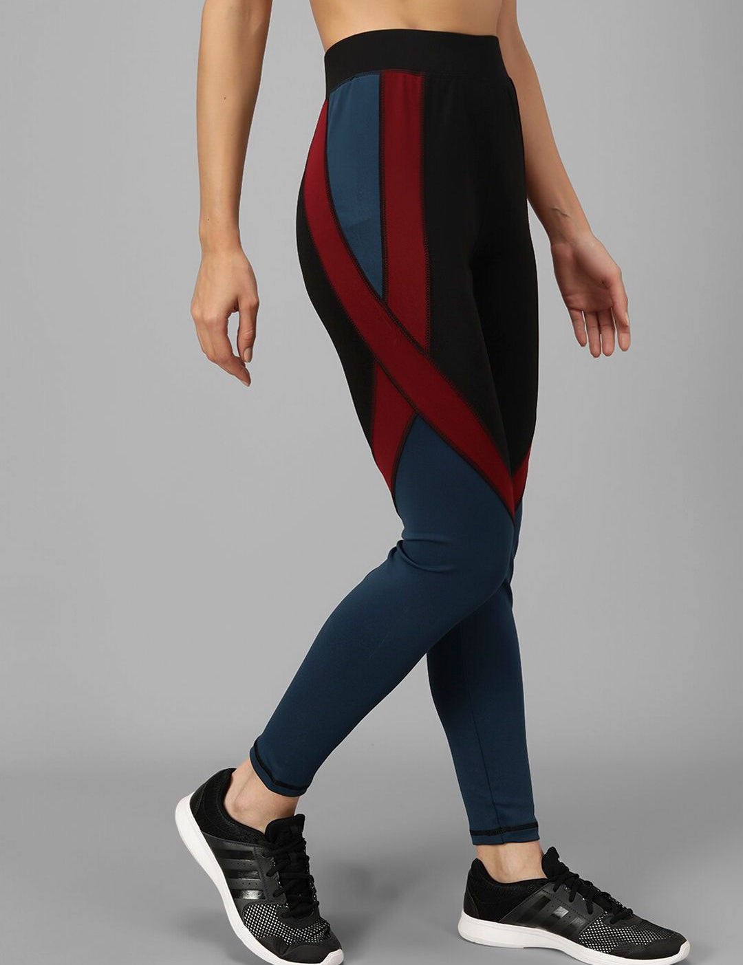 Kotty Women Black & Teal Blue Ccolourblocked Tights