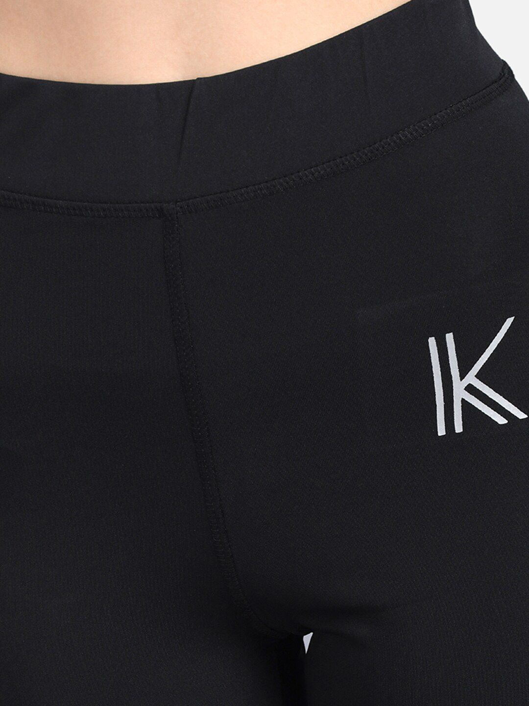 Kotty Women Black & White Printed Tights