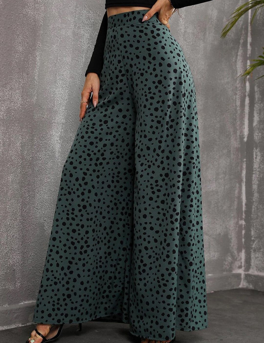 Kotty Women Green Printed Relaxed Flared High-Rise Easy Wash Trousers