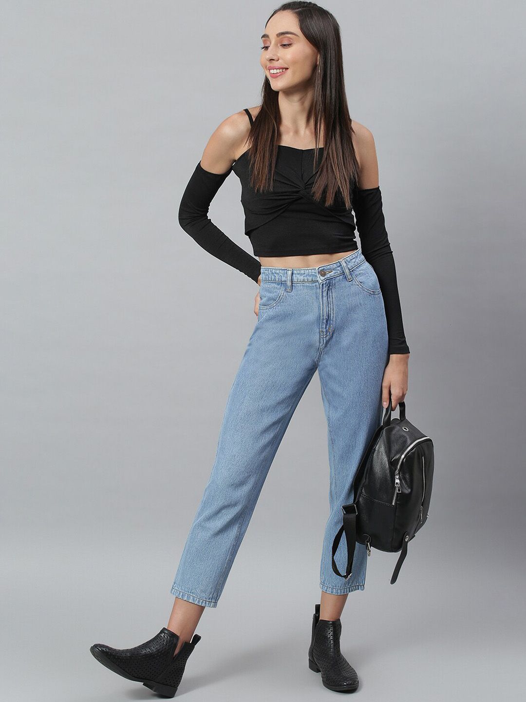 Kotty Women Blue Slim Fit Mid-Rise Clean Look Stretchable Jeans