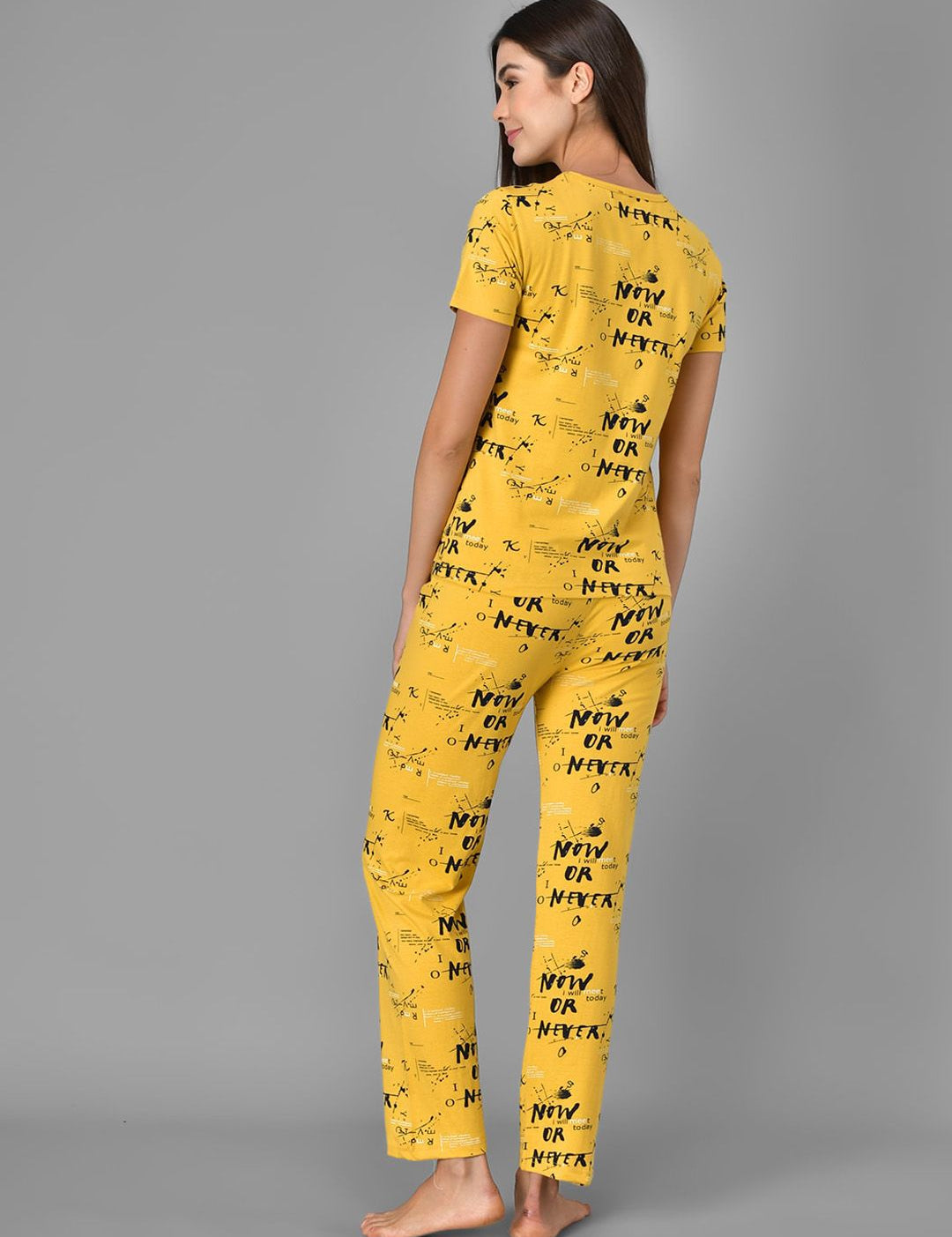 Kotty Women Yellow & Black Printed Night Suit