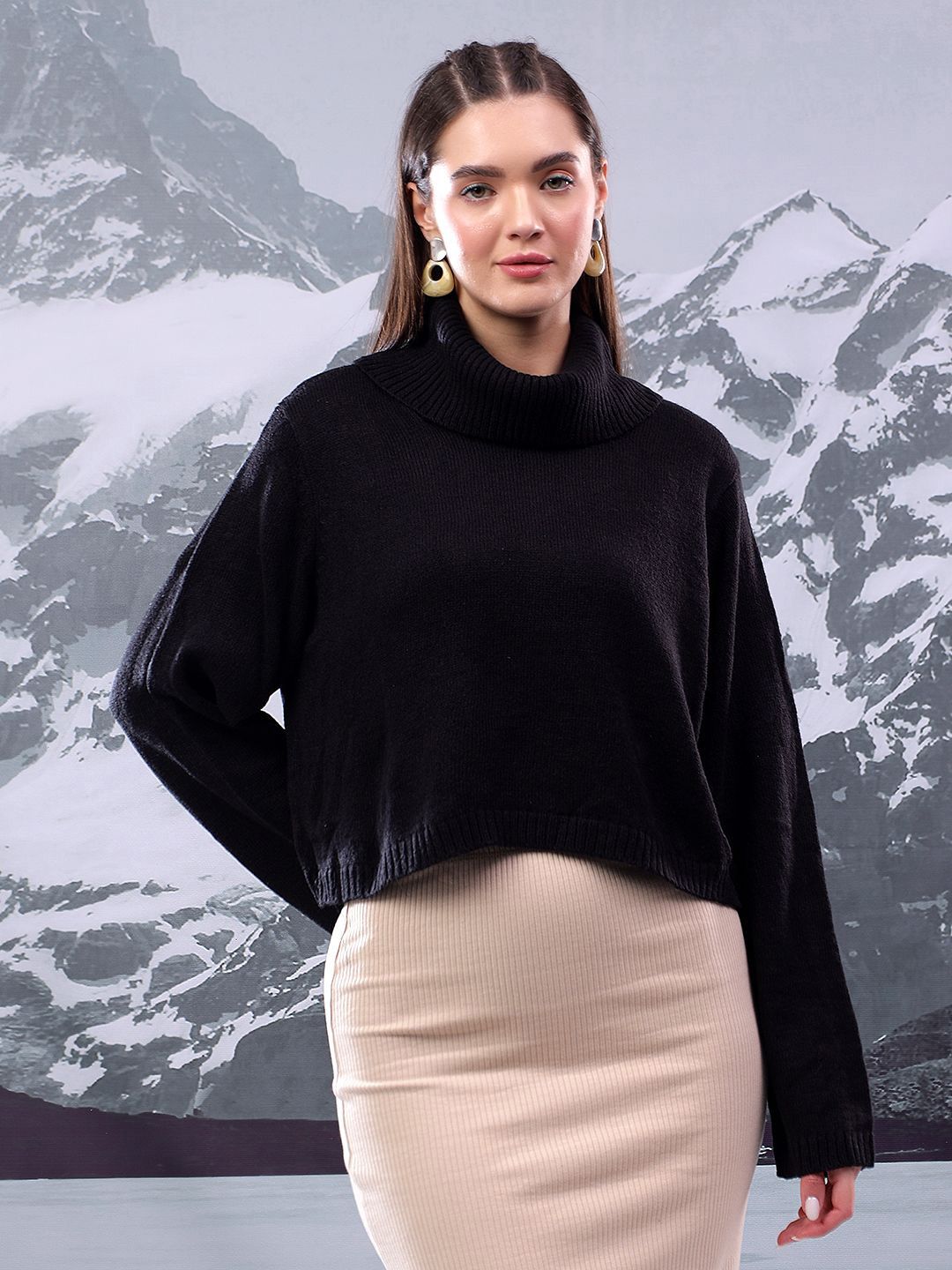 Kotty Women Ribbed High Neck Crop Pullover