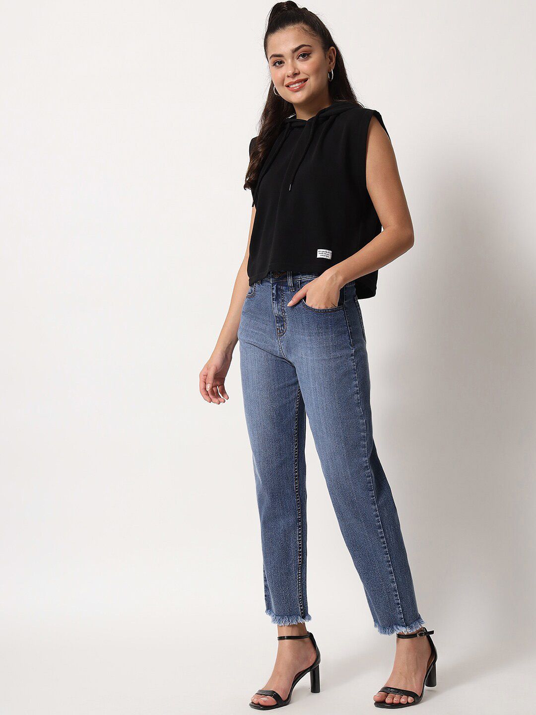 Kotty Women Blue Jean Straight Fit High-Rise Light Fade Stretchable Jeans