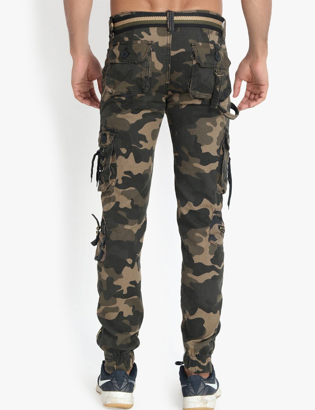 Kotty Men Olive Green & Beige Regular Fit Camouflage Printed Cargos