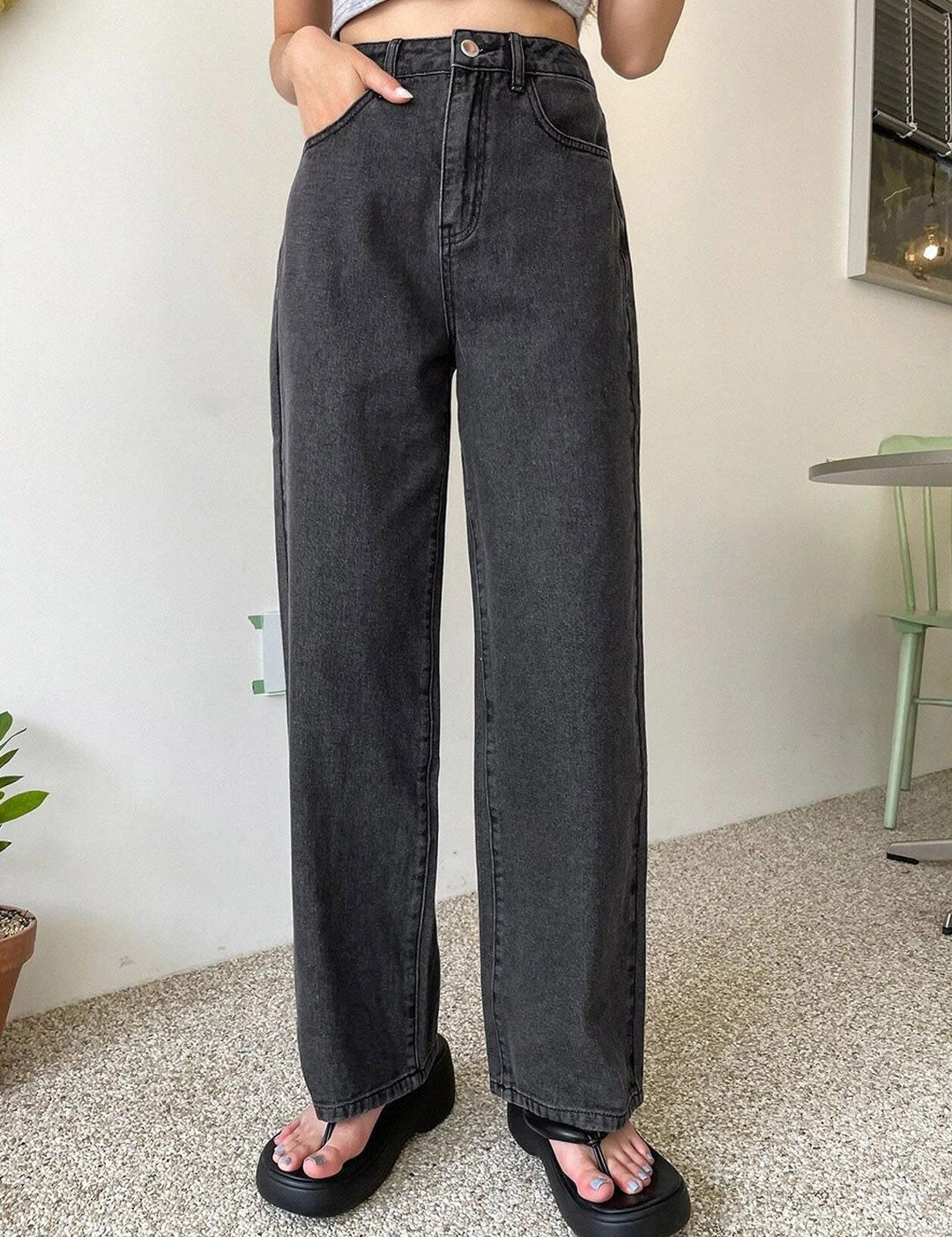 KOTTY Basics Women Straight Fit High-Rise Clean Look Stretchable Jeans