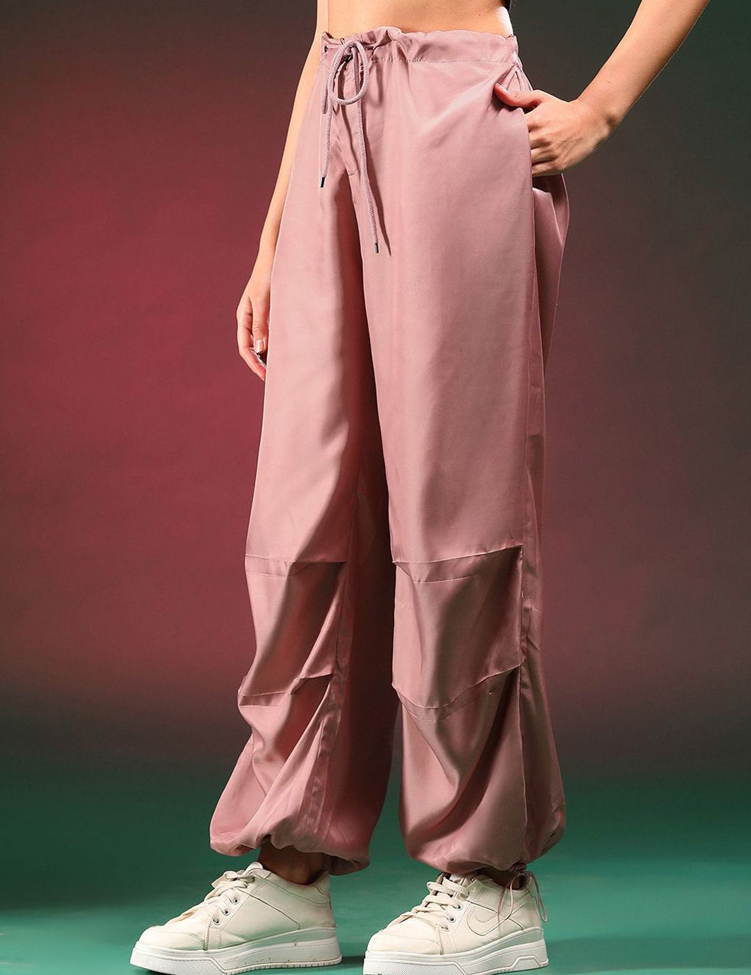 Kotty Women Solid Relaxed Loose Fit High-Rise Easy Wash Trousers