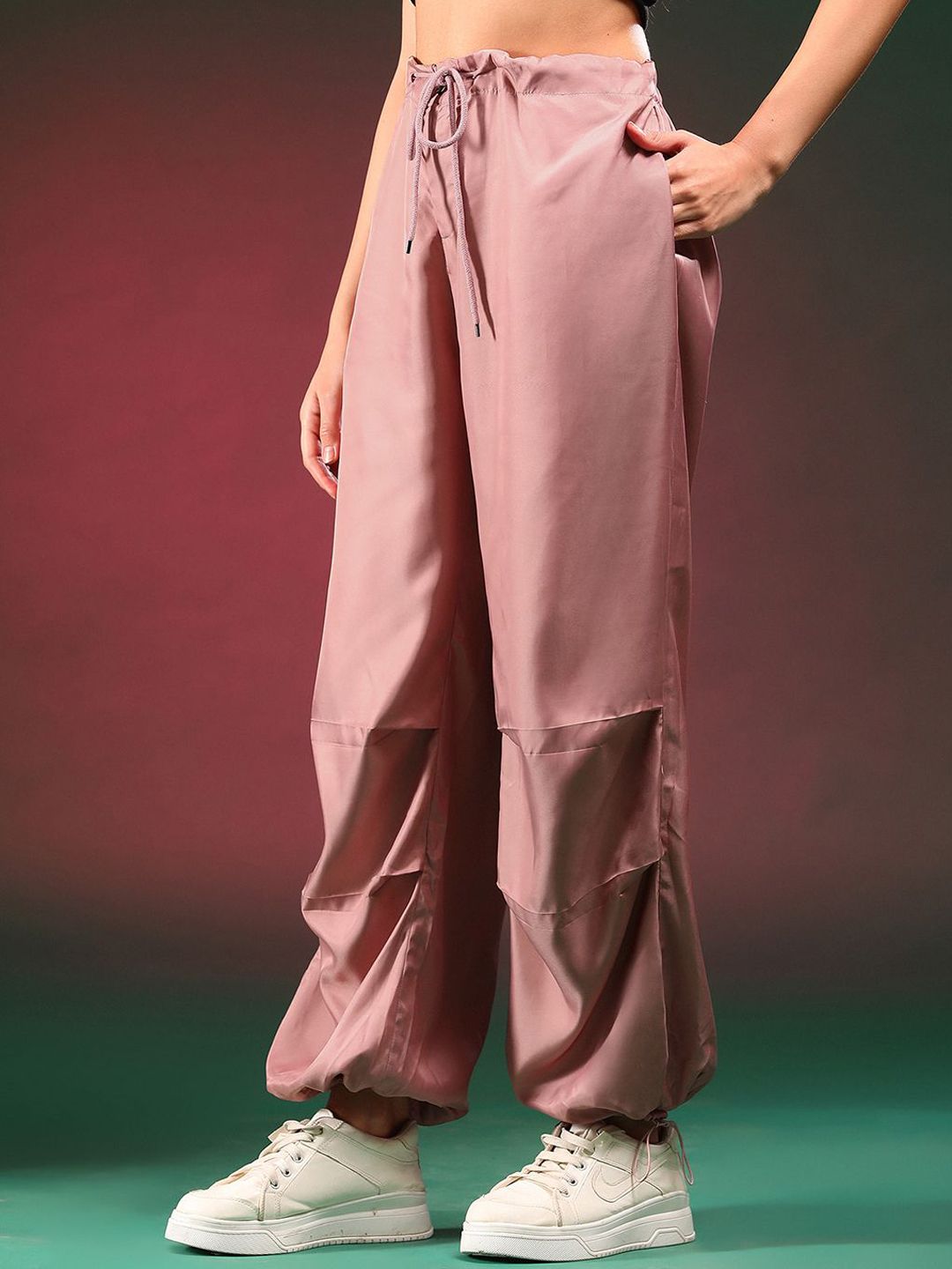 Kotty Women Solid Relaxed Loose Fit High-Rise Easy Wash Trousers