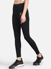 Kotty Women Black & White Printed Tights