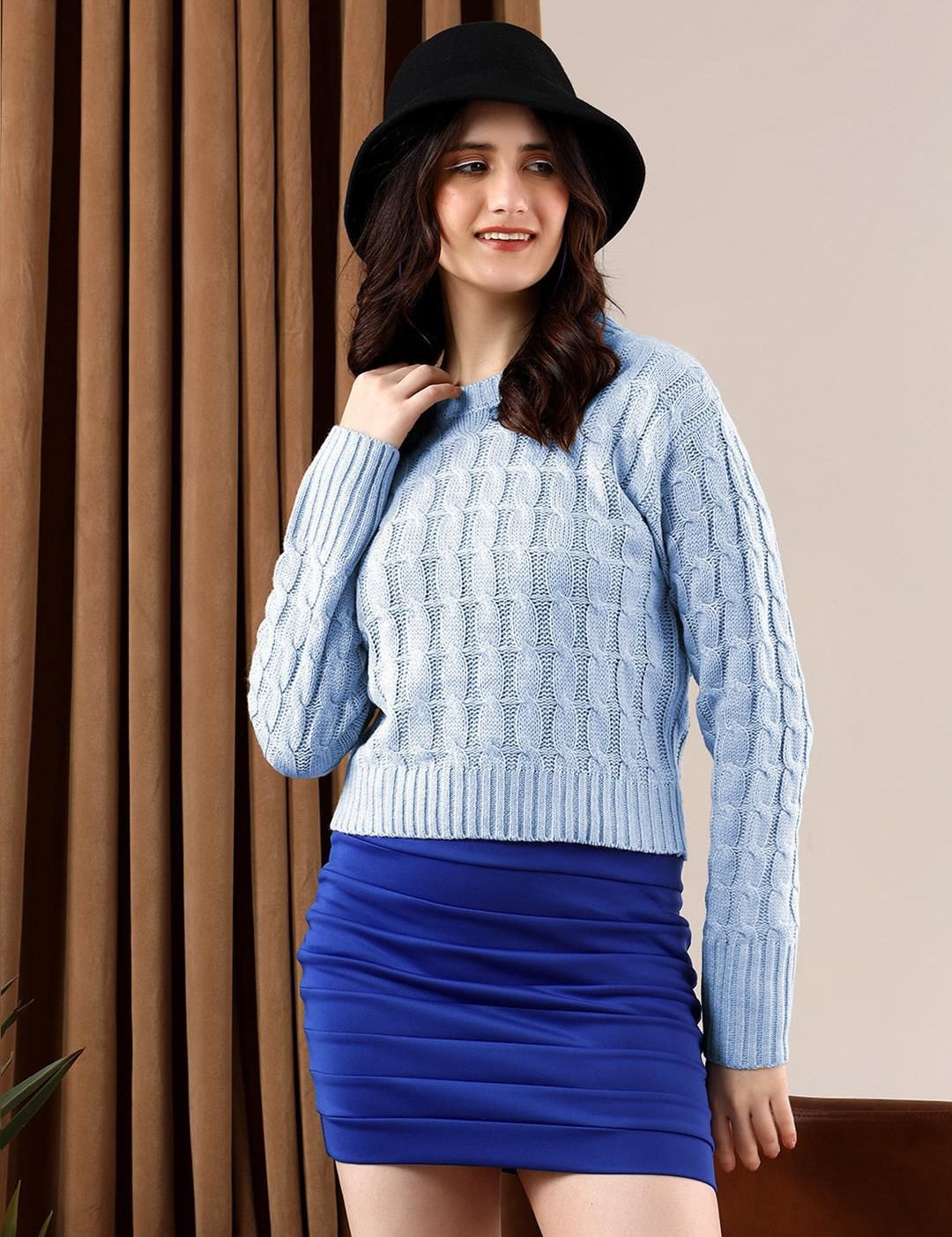 Kotty Women Round Neck Pullover