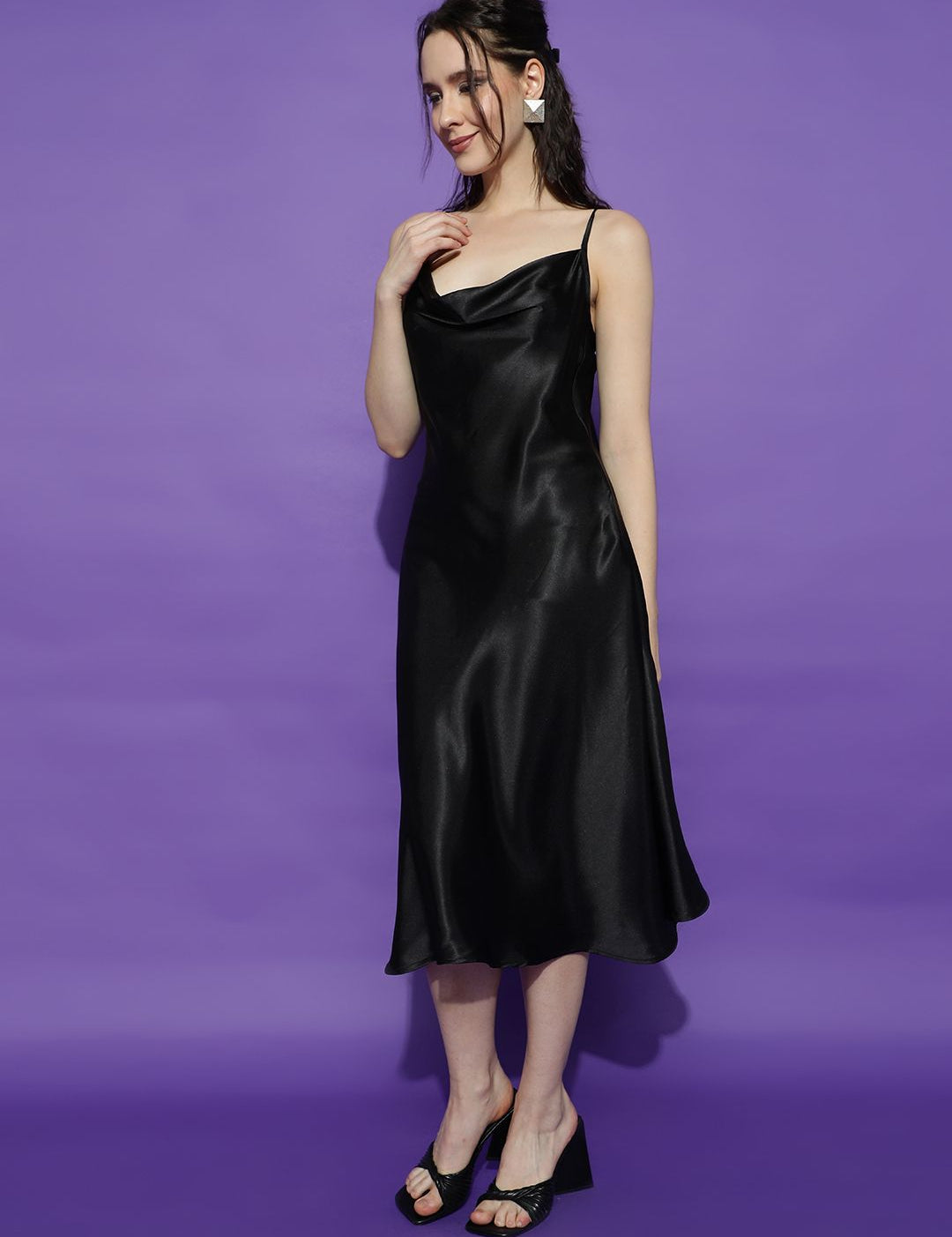 Kotty Women Solid Cowl Neck A-Line Midi Dress