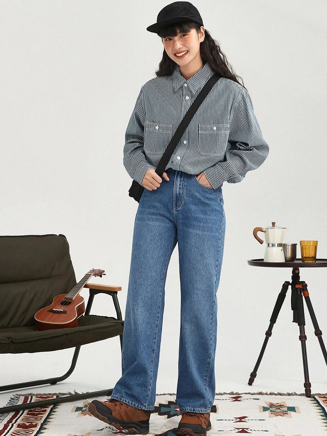 Kotty Women Jean Straight Fit High-Rise Light Fade Stretchable Jeans