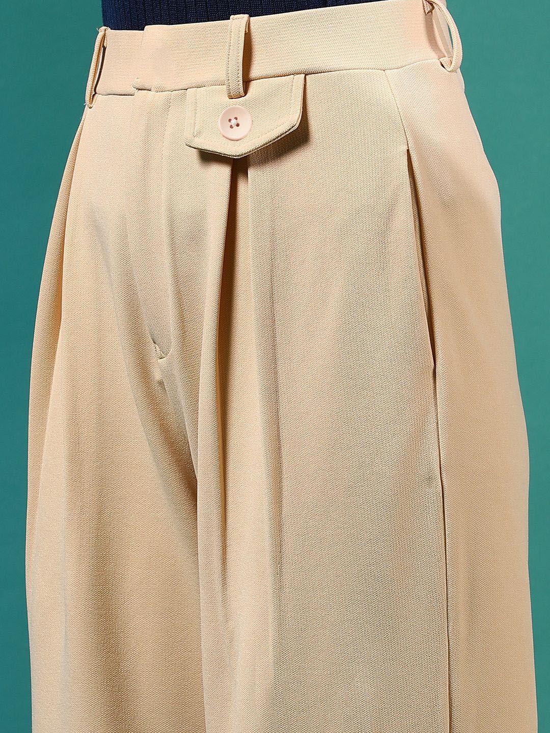 Kotty Women Relaxed Straight Fit Pleated High-Rise Trousers