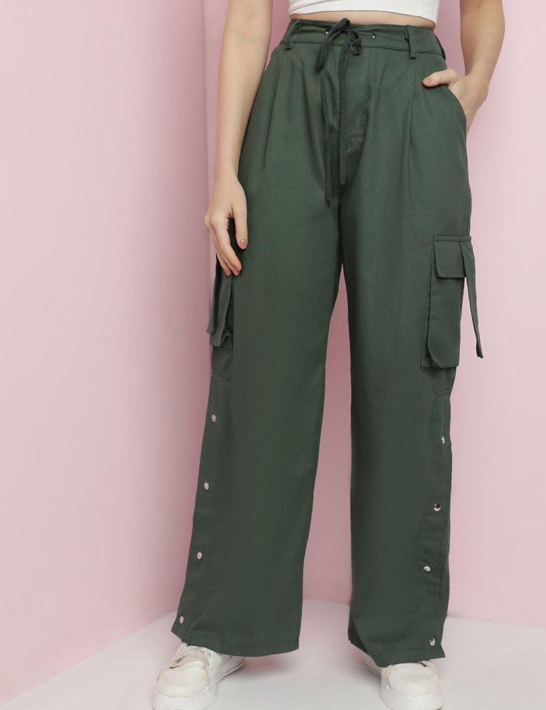 Kotty Women Solid Relaxed Straight Fit Mid-Rise Cargos Trousers