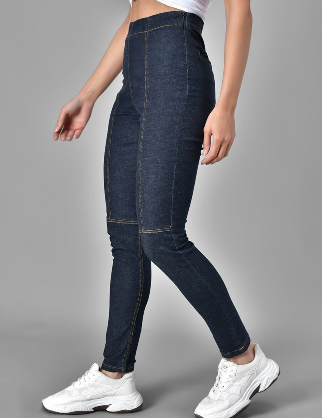 Kotty Women Blue Regular Fit High-Rise Slash Knee Jeans