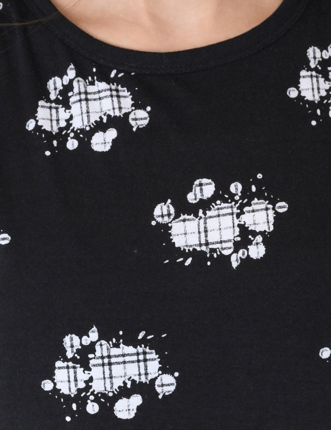 Kotty Women Black Printed Round Neck T-shirt