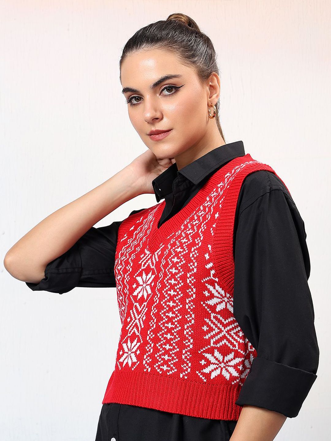 Kotty Women Printed Crop Sweater Vest