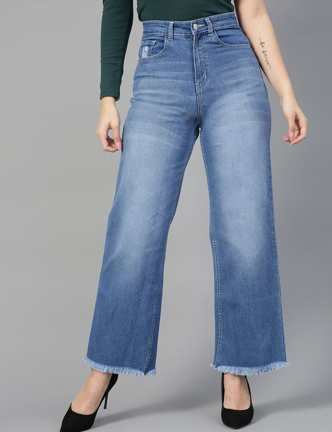 Kotty Women Jean Straight Fit High-Rise Light Fade Stretchable Jeans