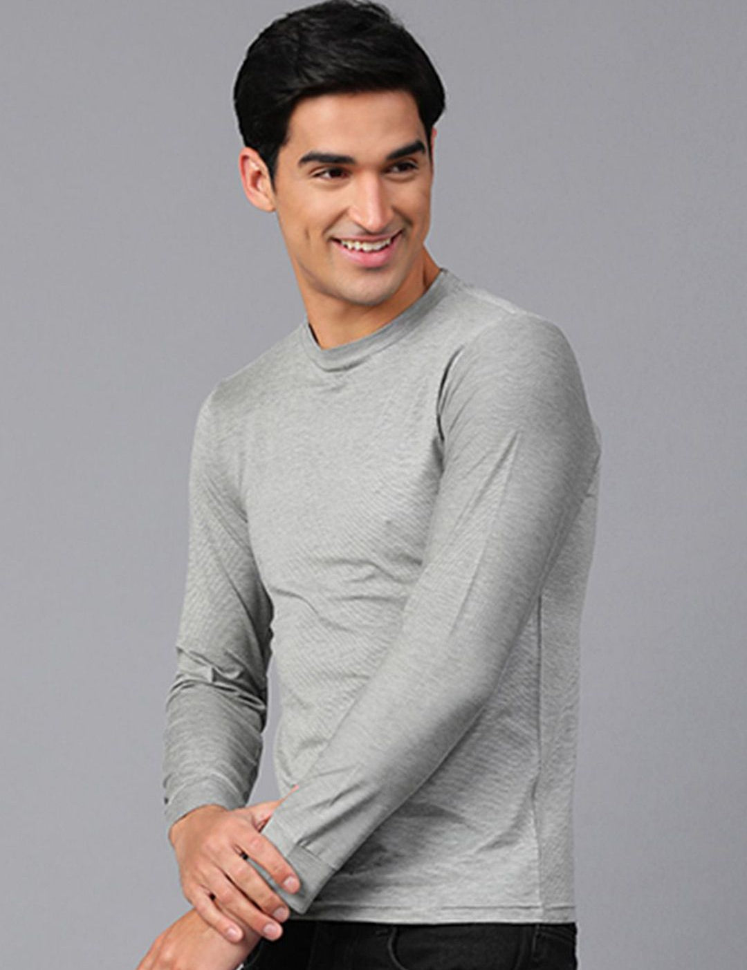 Kotty Men Solid Round Neck T-shirt