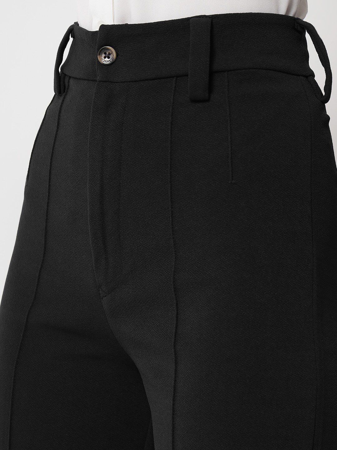 Kotty Women Relaxed Straight Leg Straight Fit High-Rise Pleated Trousers