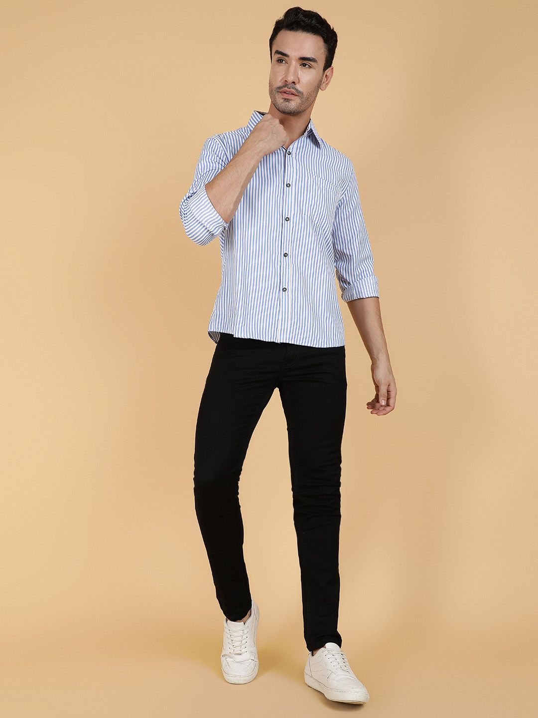 Kotty Men Relaxed Spread Collar Graphic Printed Casual Shirt