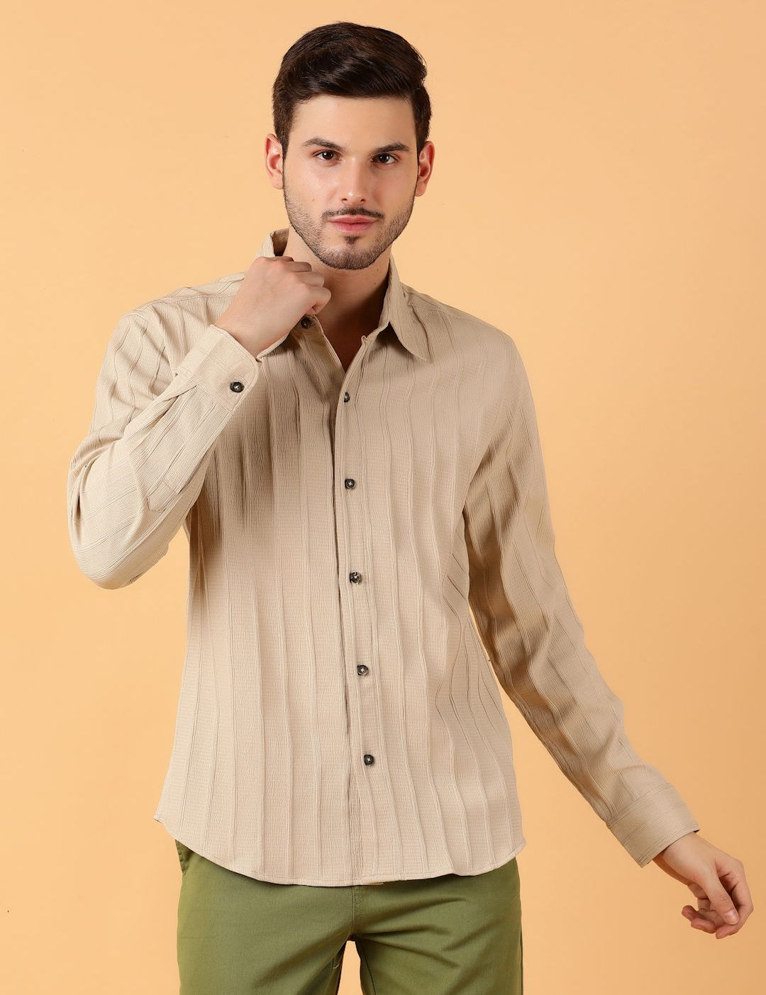 Kotty Men Relaxed Spread Collar Textured Cotton Casual Shirt