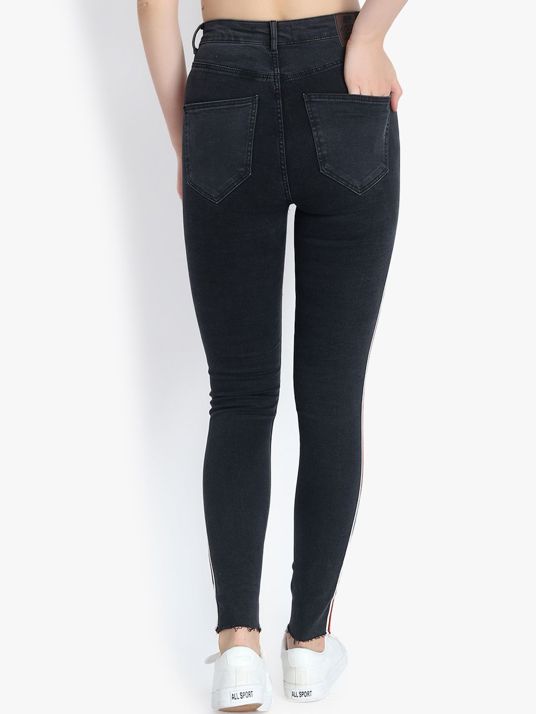 Kotty Women Black Skinny Fit High-Rise Slash Knee Jeans