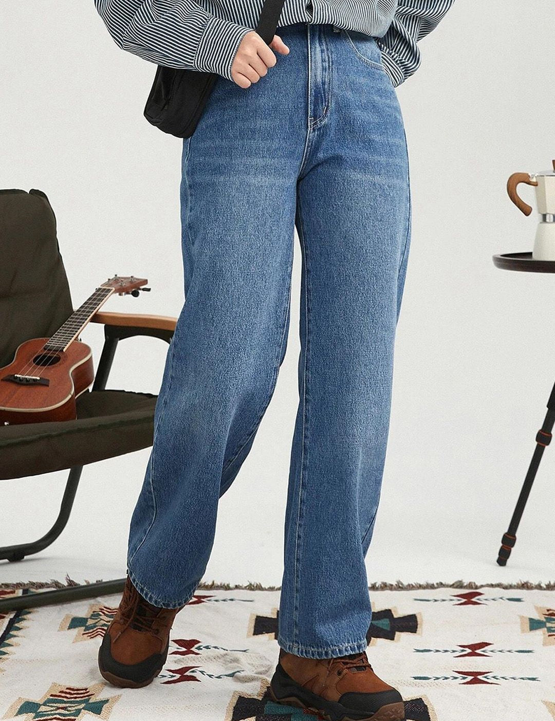 Kotty Women Jean Straight Fit High-Rise Light Fade Stretchable Jeans