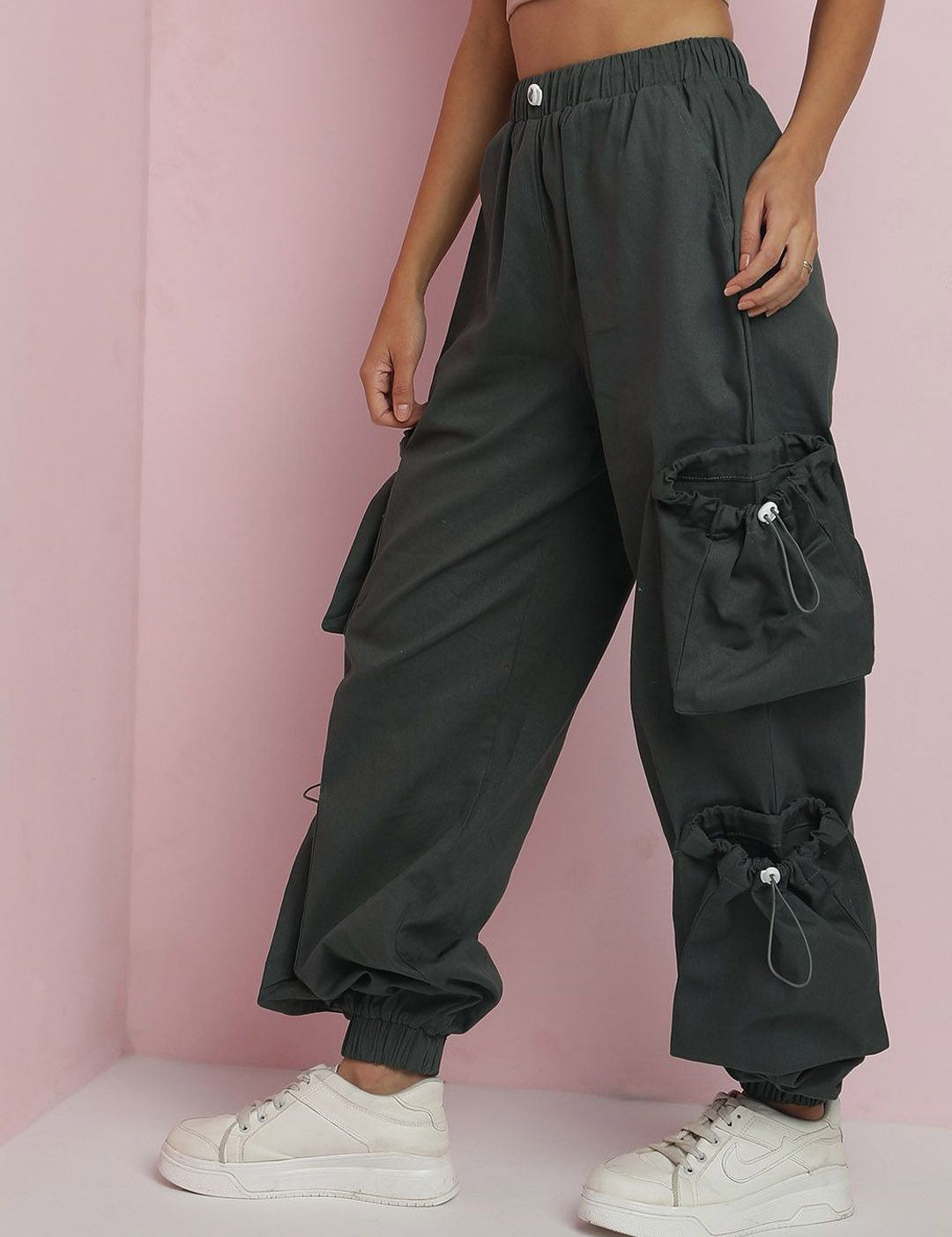 Kotty Women Solid Relaxed High-Rise Parachute Trousers