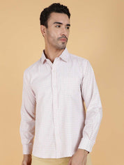 Kotty Men Relaxed Spread Collar Graphic Printed Casual Shirt