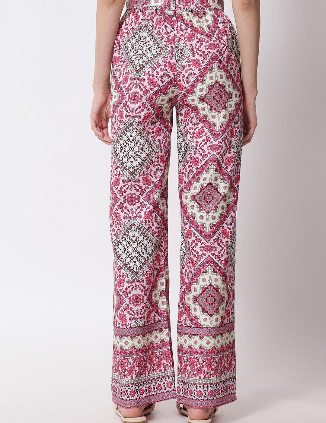 Kotty Women Purple Floral Printed Relaxed High-Rise Easy Wash Trousers