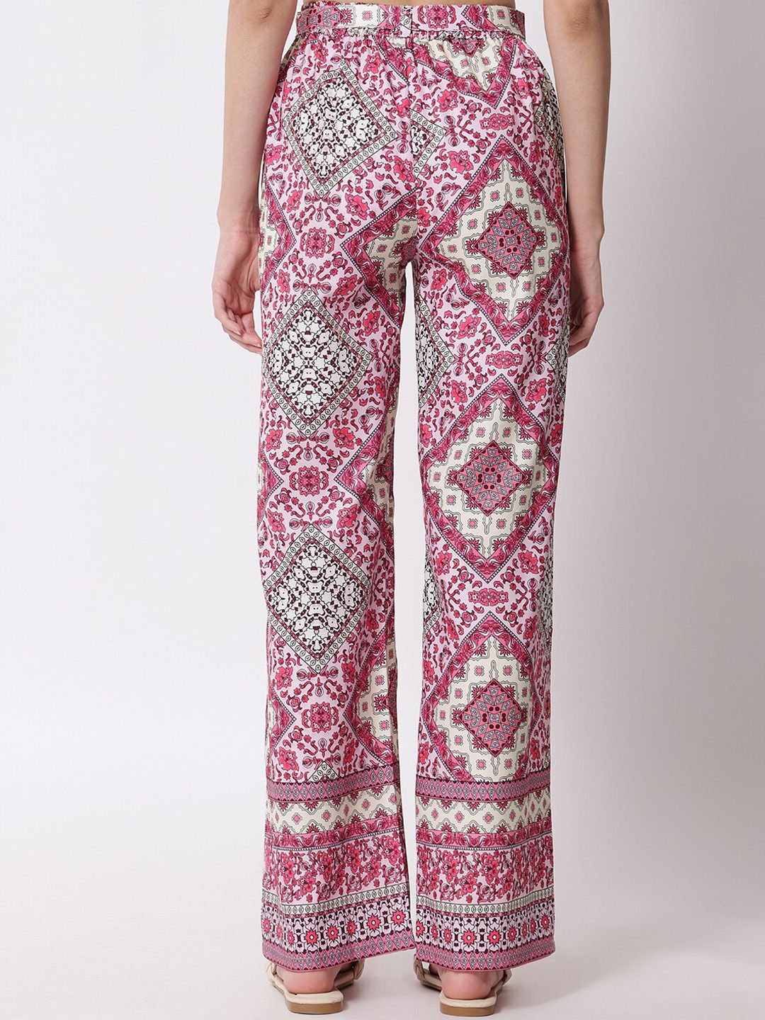 Kotty Women Purple Floral Printed Relaxed High-Rise Easy Wash Trousers