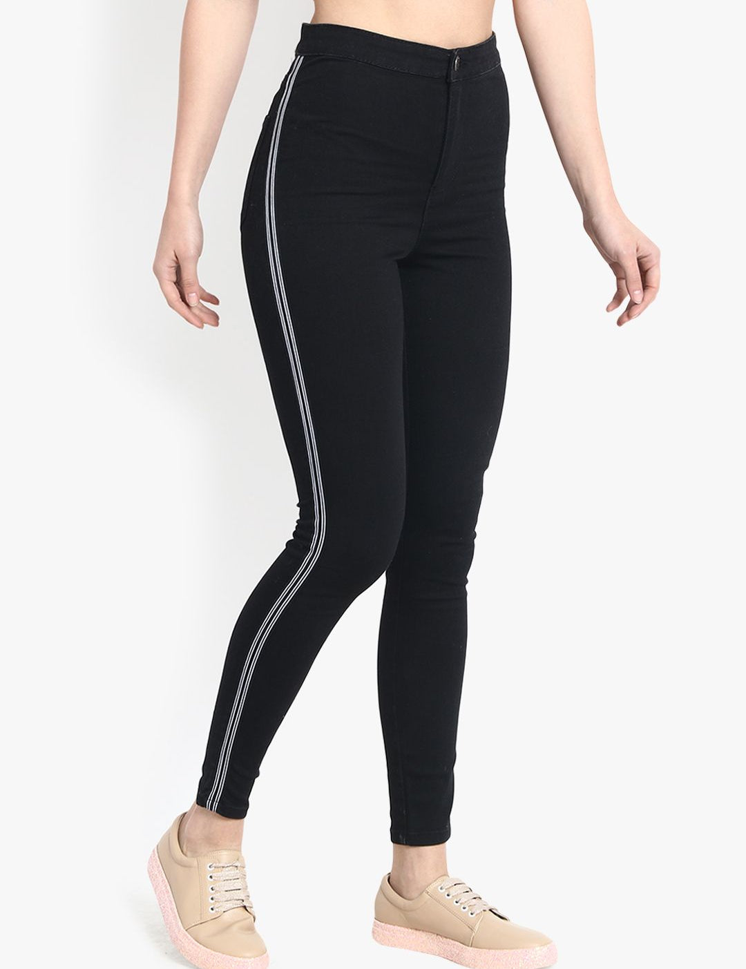 Kotty Women Black Skinny Fit High-Rise Clean Look Stretchable Jeans