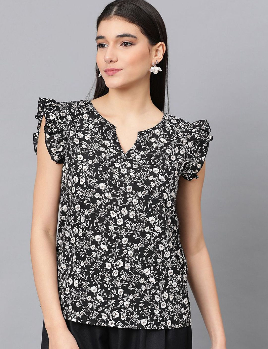 Kotty Floral Printed Round Neck Crepe Top