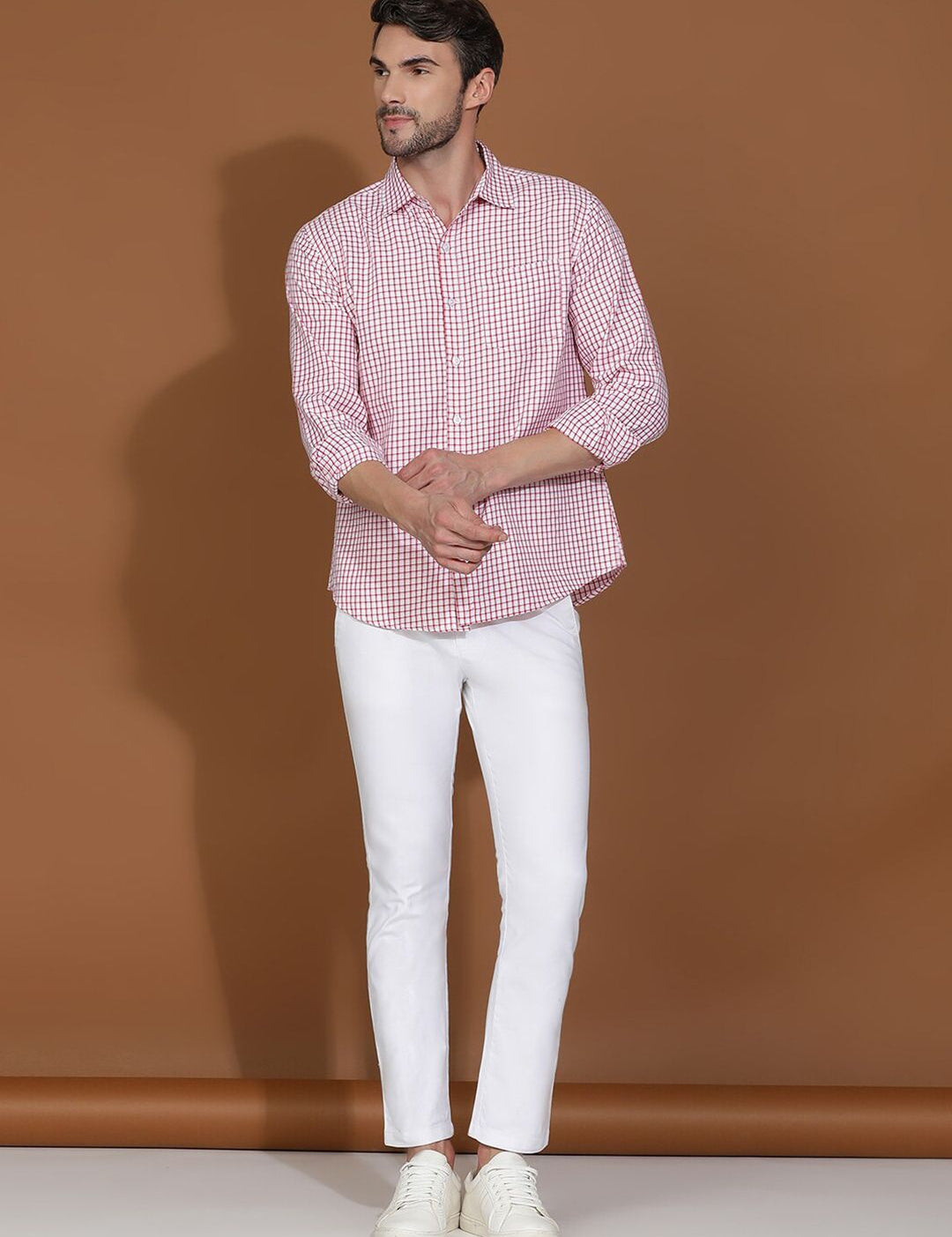 Kotty New Checked Spread Collar Casual Shirt