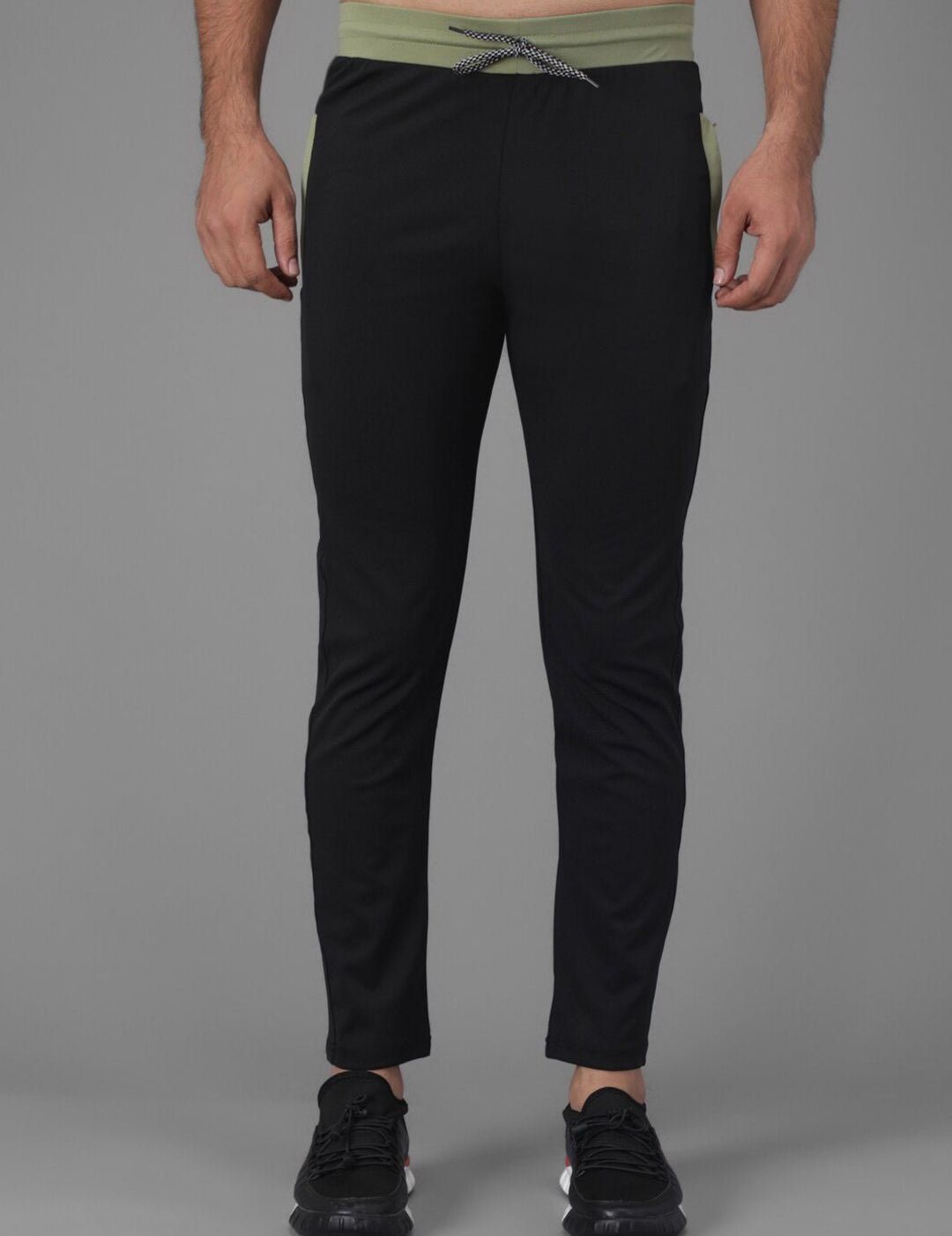 Kotty Men Black Solid Straight-Fit Track Pants