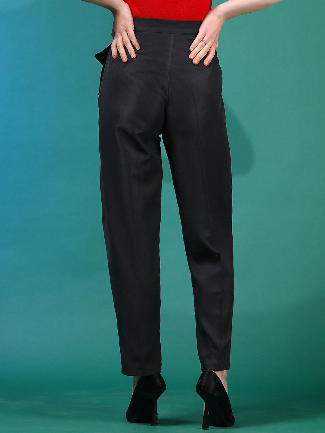 Kotty Women Relaxed High-Rise Easy Wash Pleated Trousers