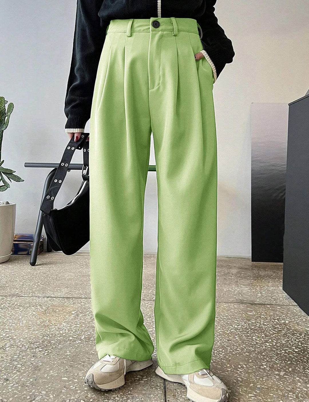 KOTTY BIZwear Women Green Relaxed Straight Leg Straight Fit High-Rise Easy Wash Pleated Trousers
