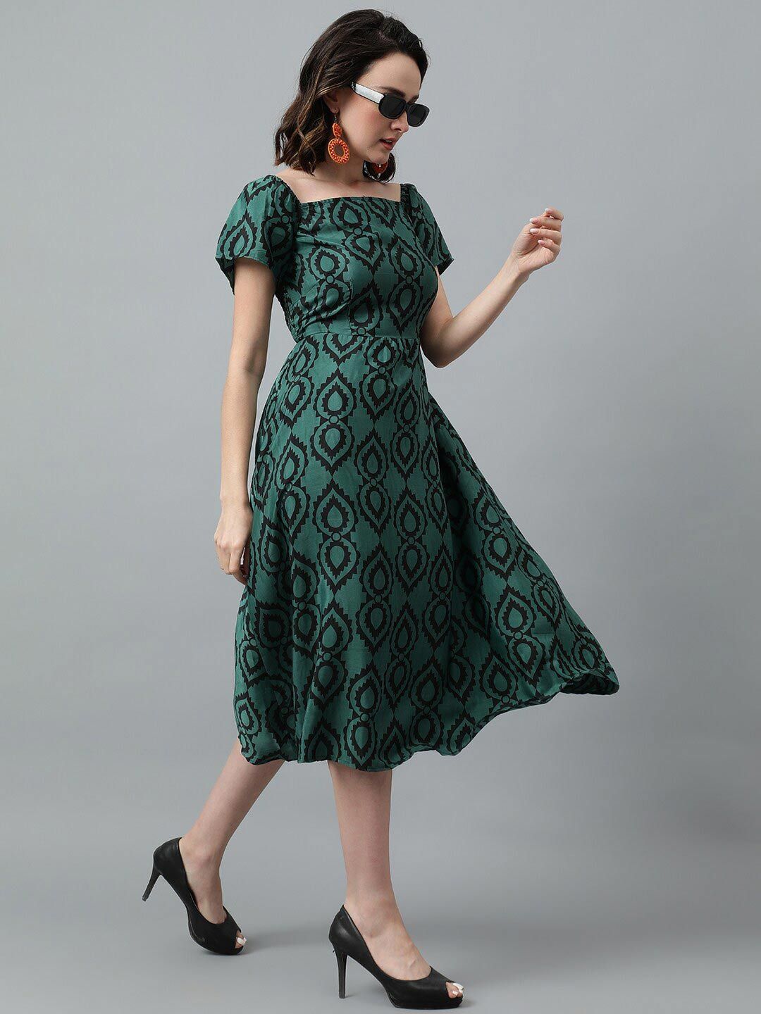 Kotty Green Ethnic Motifs Printed Square Neck Puffed Sleeves Fit & Flare Midi Dress